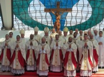 Ordenação presbiteral de 9 novos padres para a Arquidiocese de Brasília